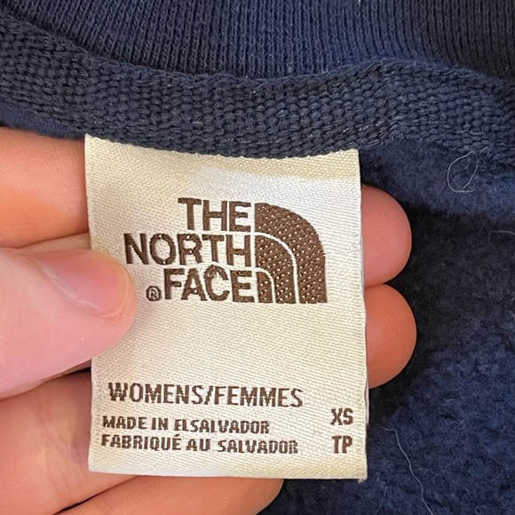 The North Face Women's XS 1/4 Zip Sweatshirt - Picture 5 of 6